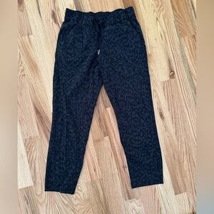 lulu lemon cropped leopard pants